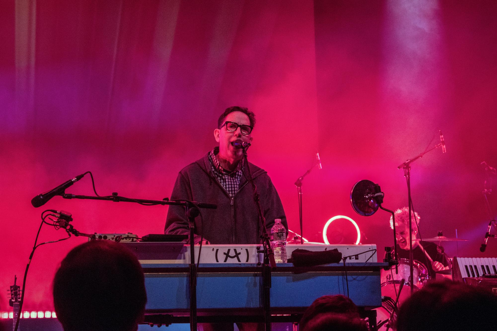 “Feel Free to Levitate for This One” — They Might Be Giants at Kings Theatre