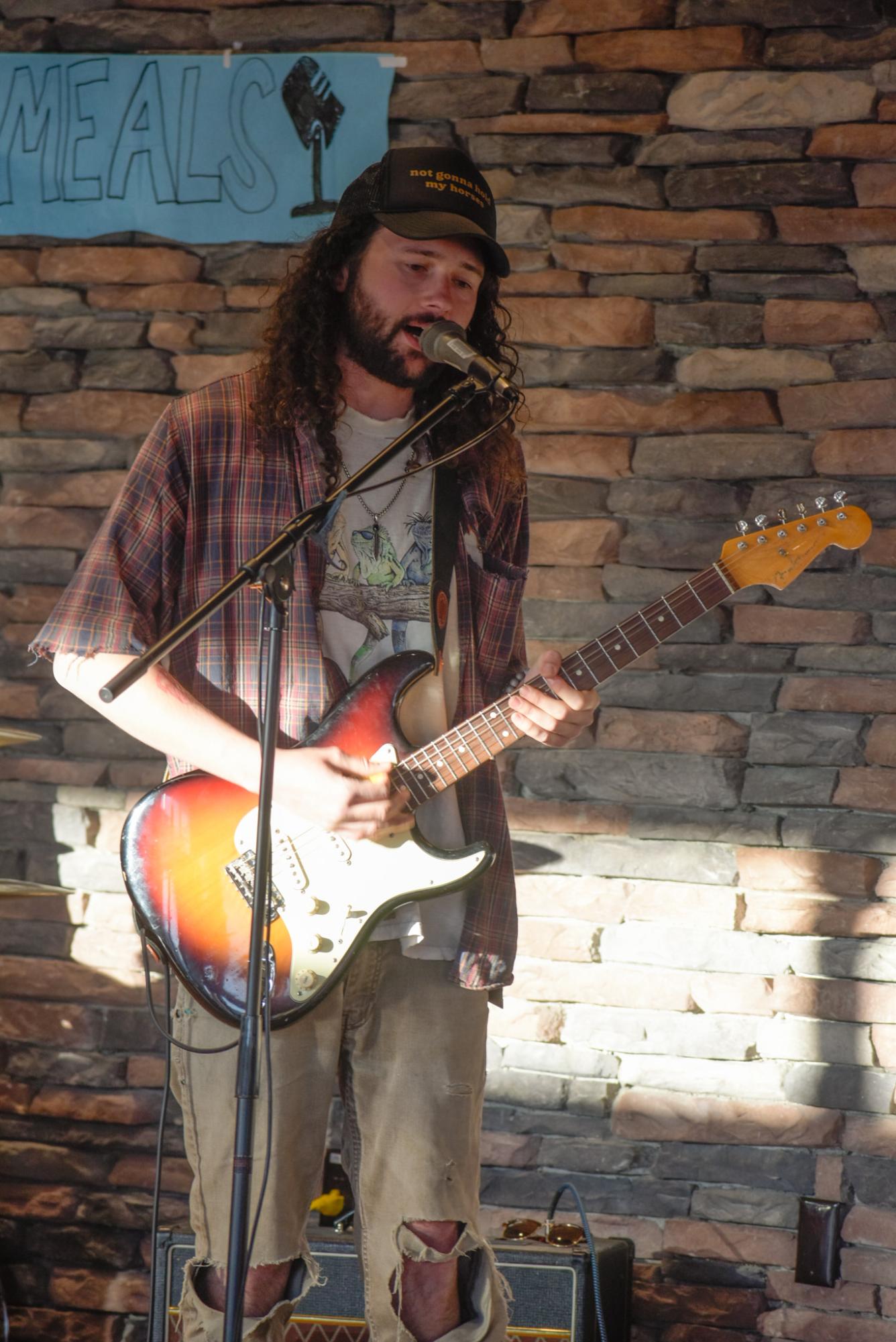 WQAQ Hosts Music for Meals 2025