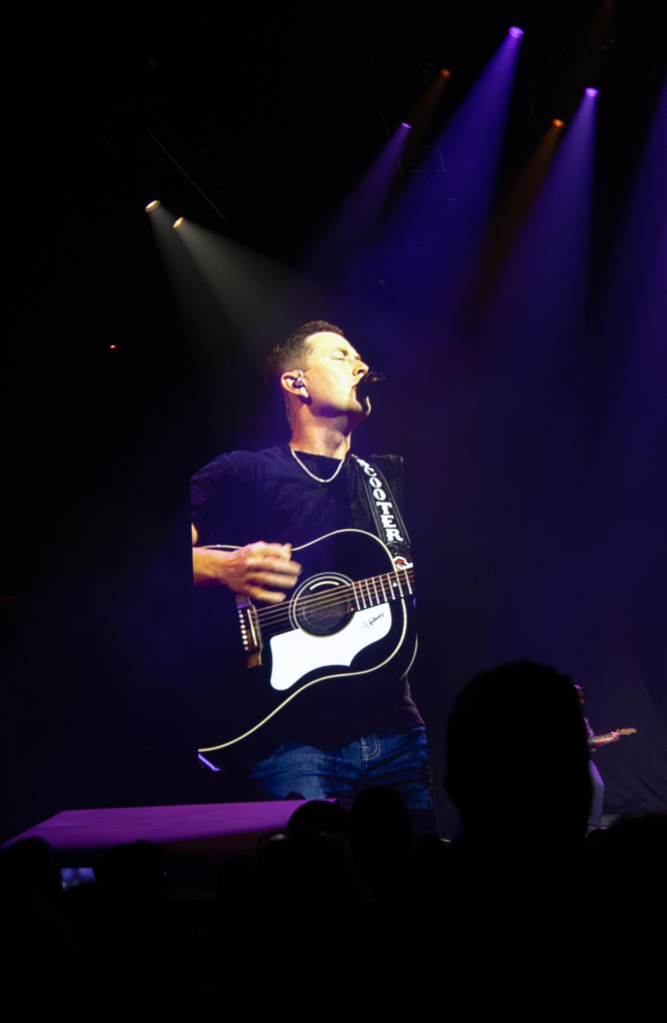 Kane Brown got "One Thing Right" at Mohegan Sun