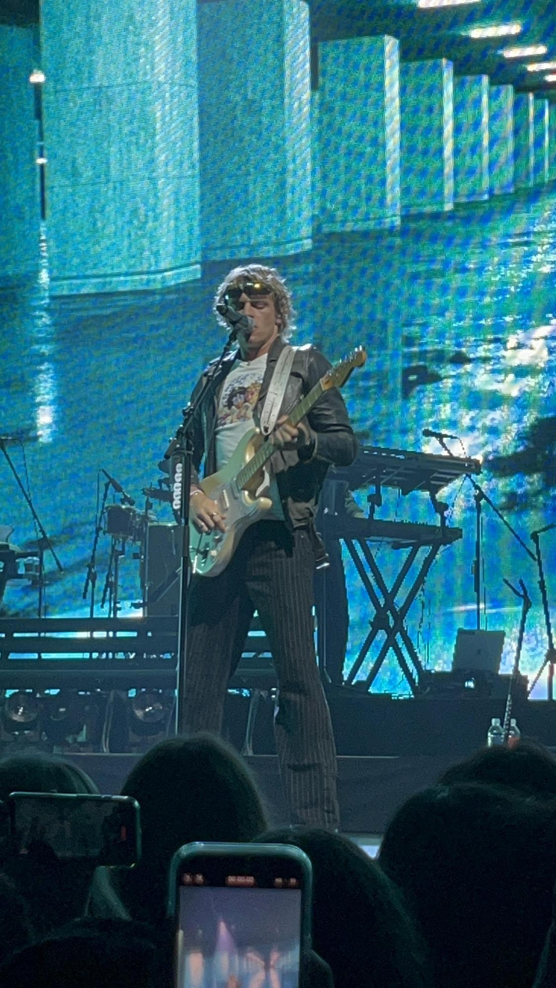 Spent ‘The Weekend’ Reminiscing The Driver Era’s Mesmerizing Performance at Mohegan Sun Arena