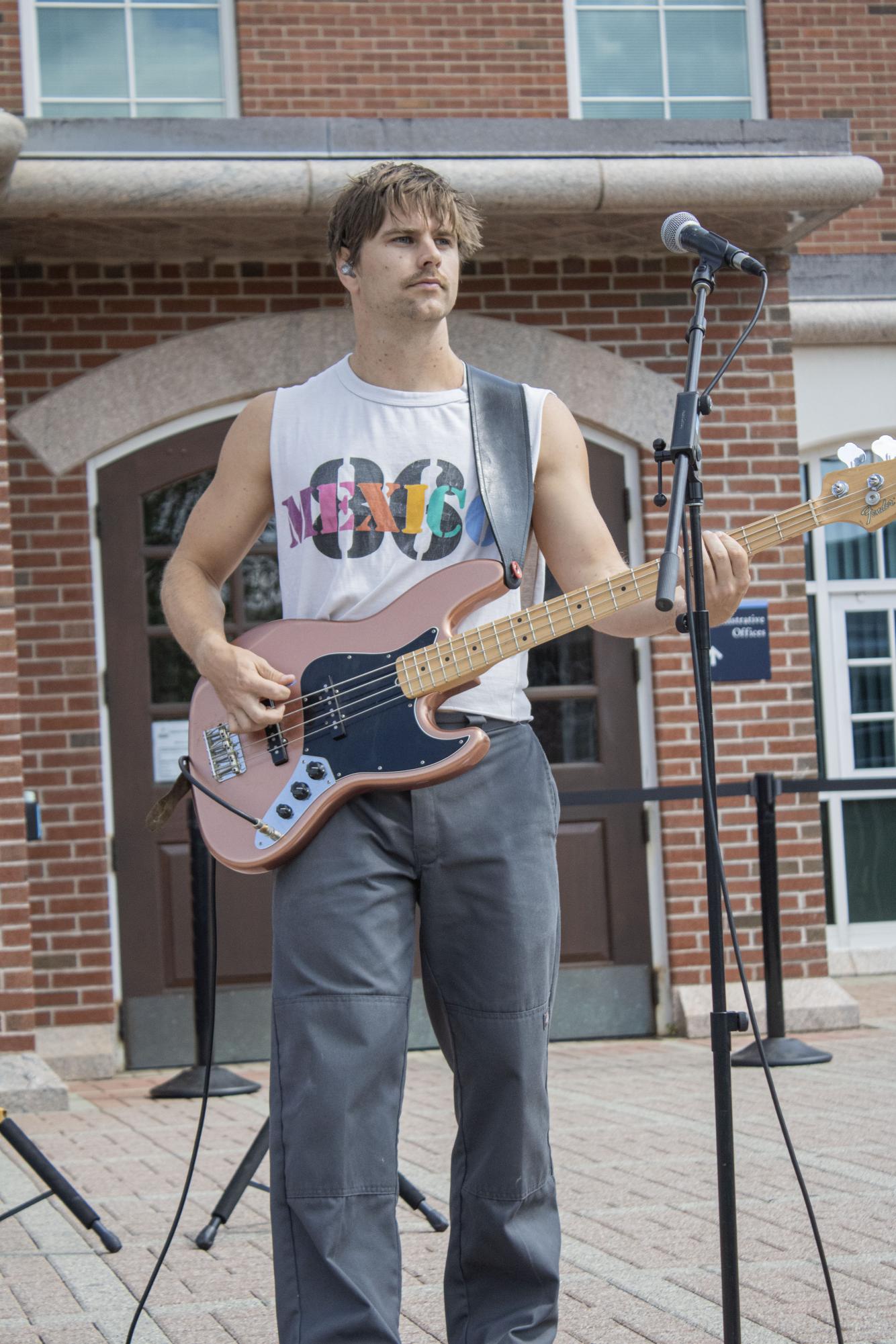 almost monday Gives Quinnipiac a Taste of SoCal at Fall Fest
