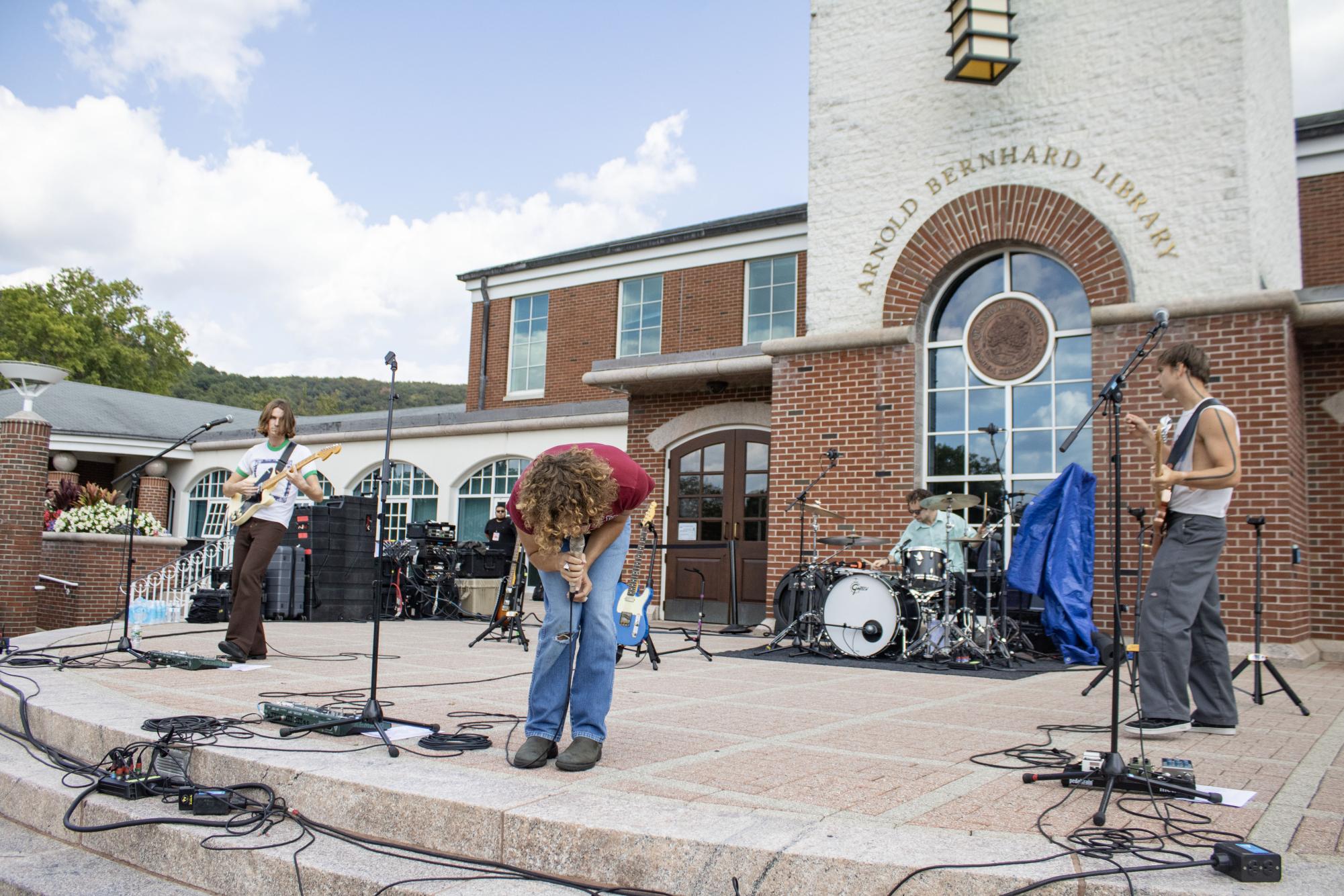 almost monday Gives Quinnipiac a Taste of SoCal at Fall Fest