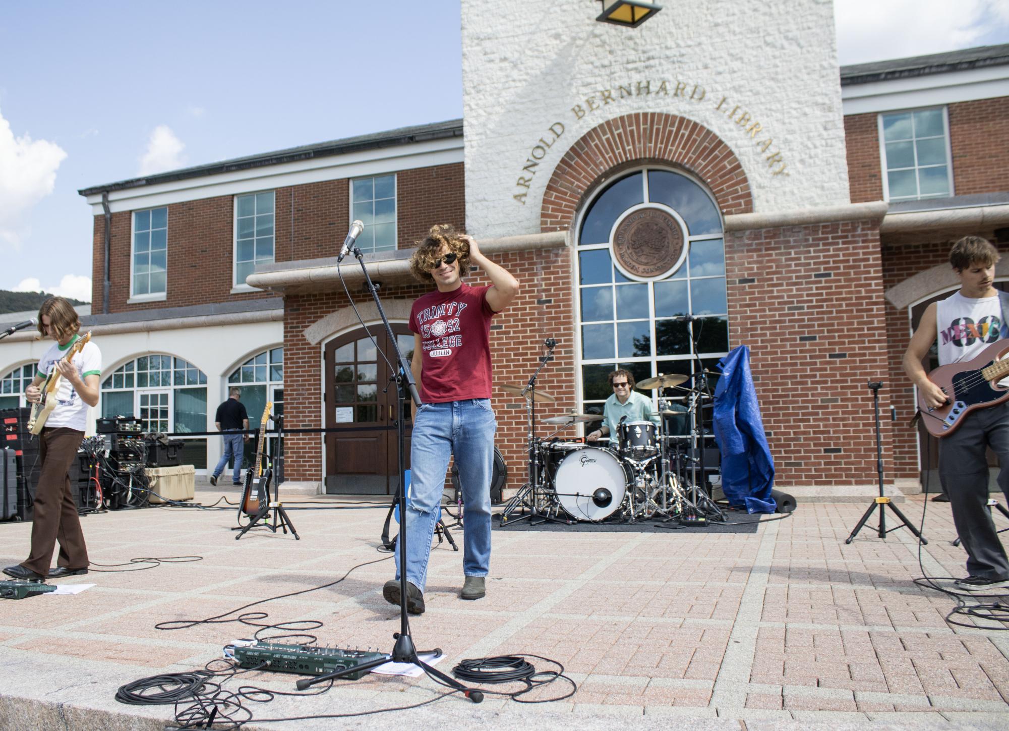 almost monday Gives Quinnipiac a Taste of SoCal at Fall Fest