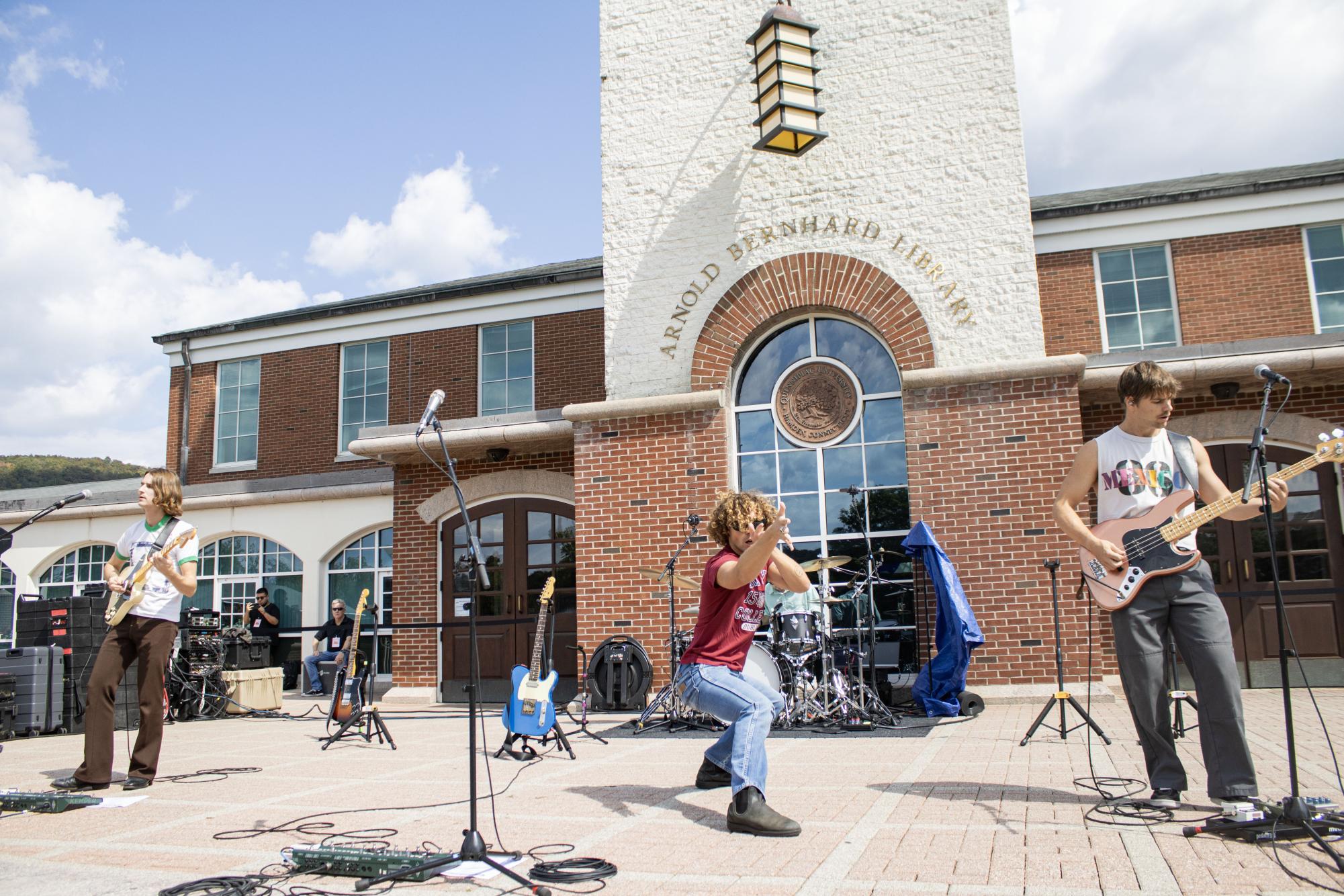almost monday Gives Quinnipiac a Taste of SoCal at Fall Fest