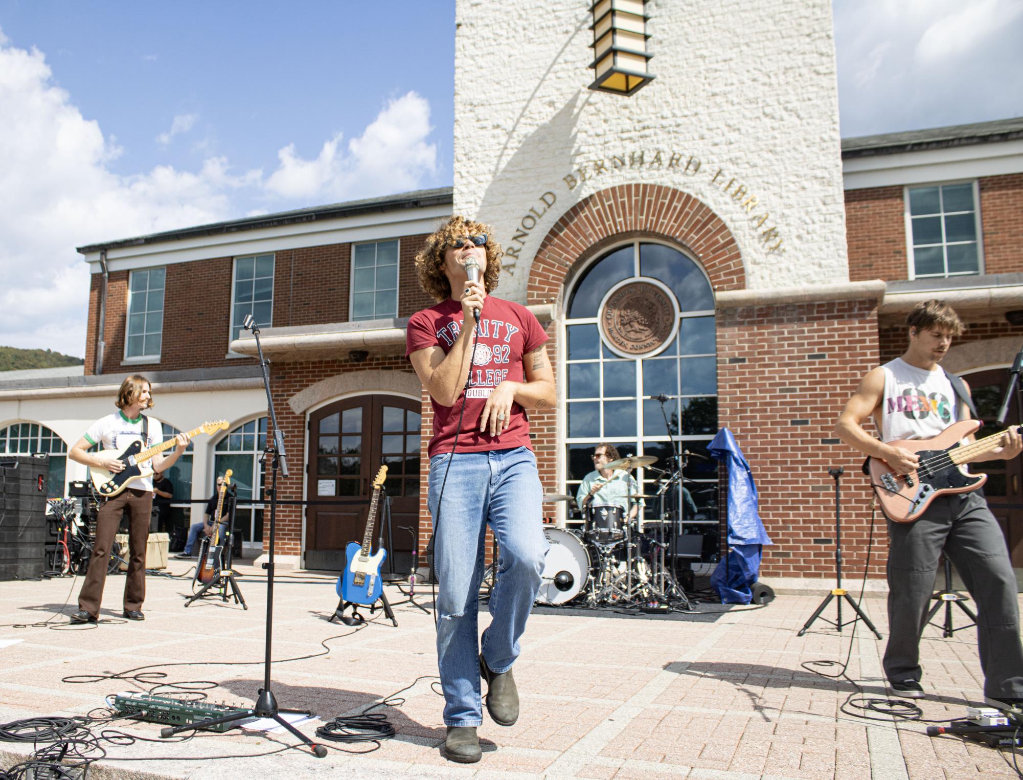 almost monday Gives Quinnipiac a Taste of SoCal at Fall Fest