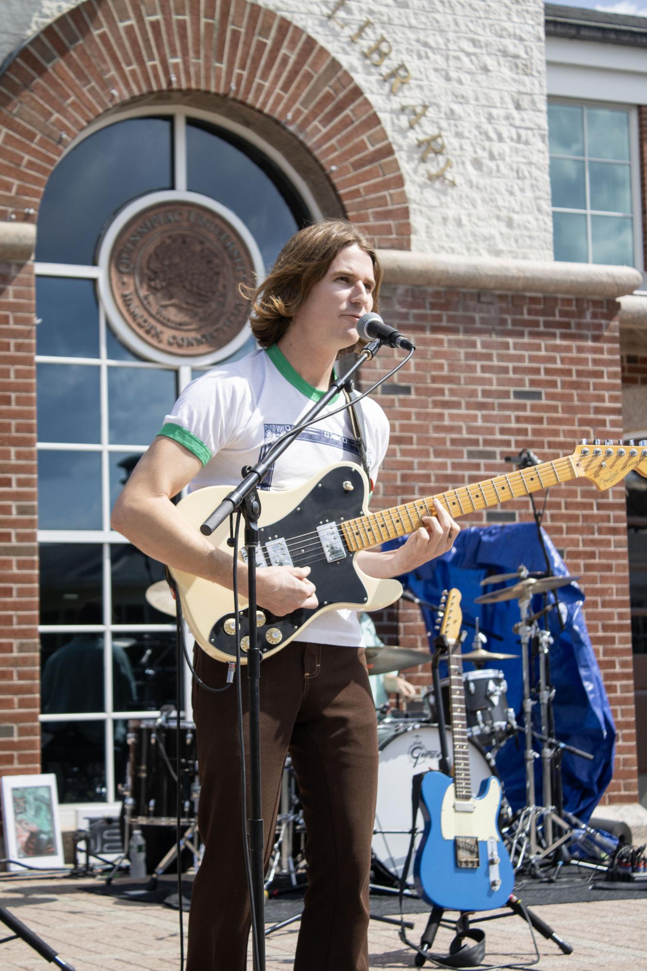 almost monday Gives Quinnipiac a Taste of SoCal at Fall Fest