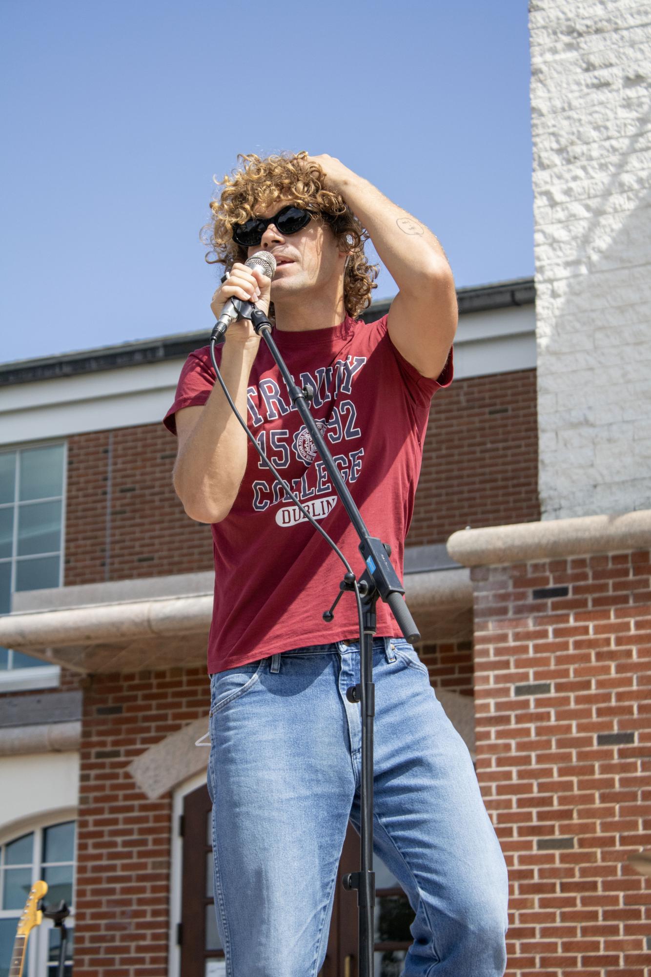almost monday Gives Quinnipiac a Taste of SoCal at Fall Fest