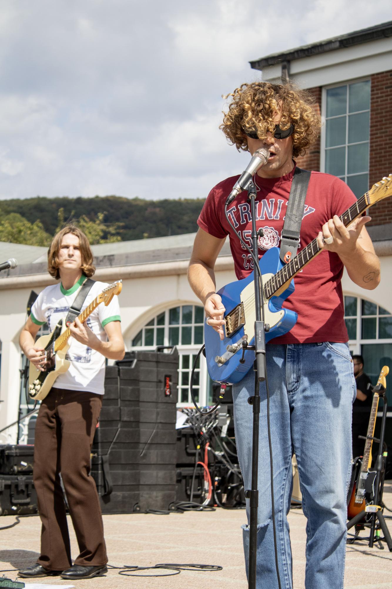 almost monday Gives Quinnipiac a Taste of SoCal at Fall Fest