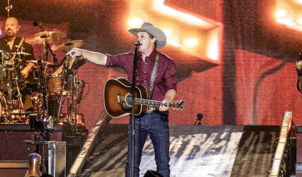 Jon Pardi at Hartford Healthcare Amphitheater