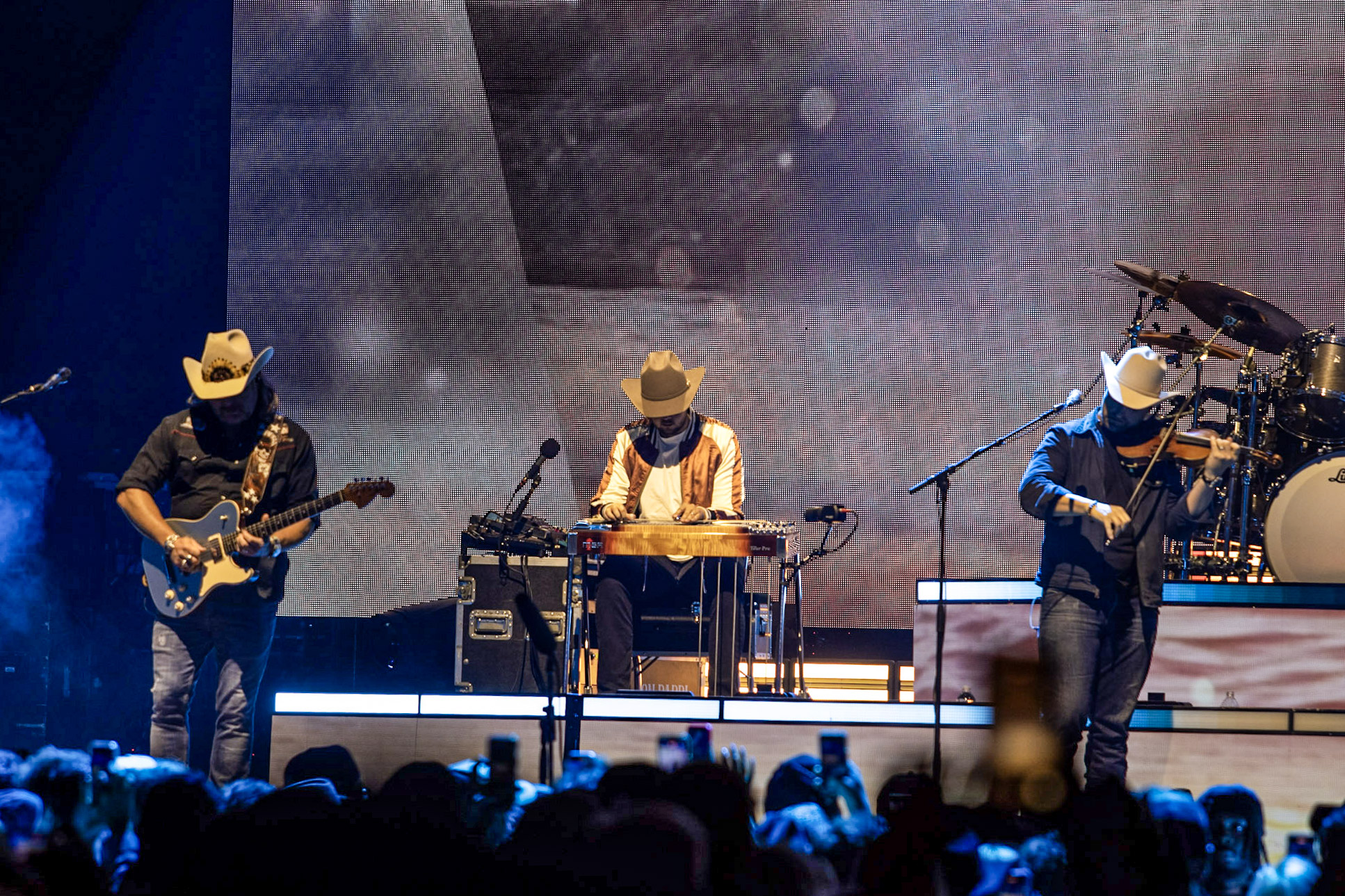 Mr. Saturday Night Brought the Vibes on Thursday at Hartford Healthcare Amphitheater