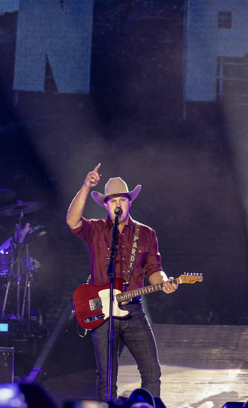 Mr. Saturday Night Brought the Vibes on Thursday at Hartford Healthcare Amphitheater