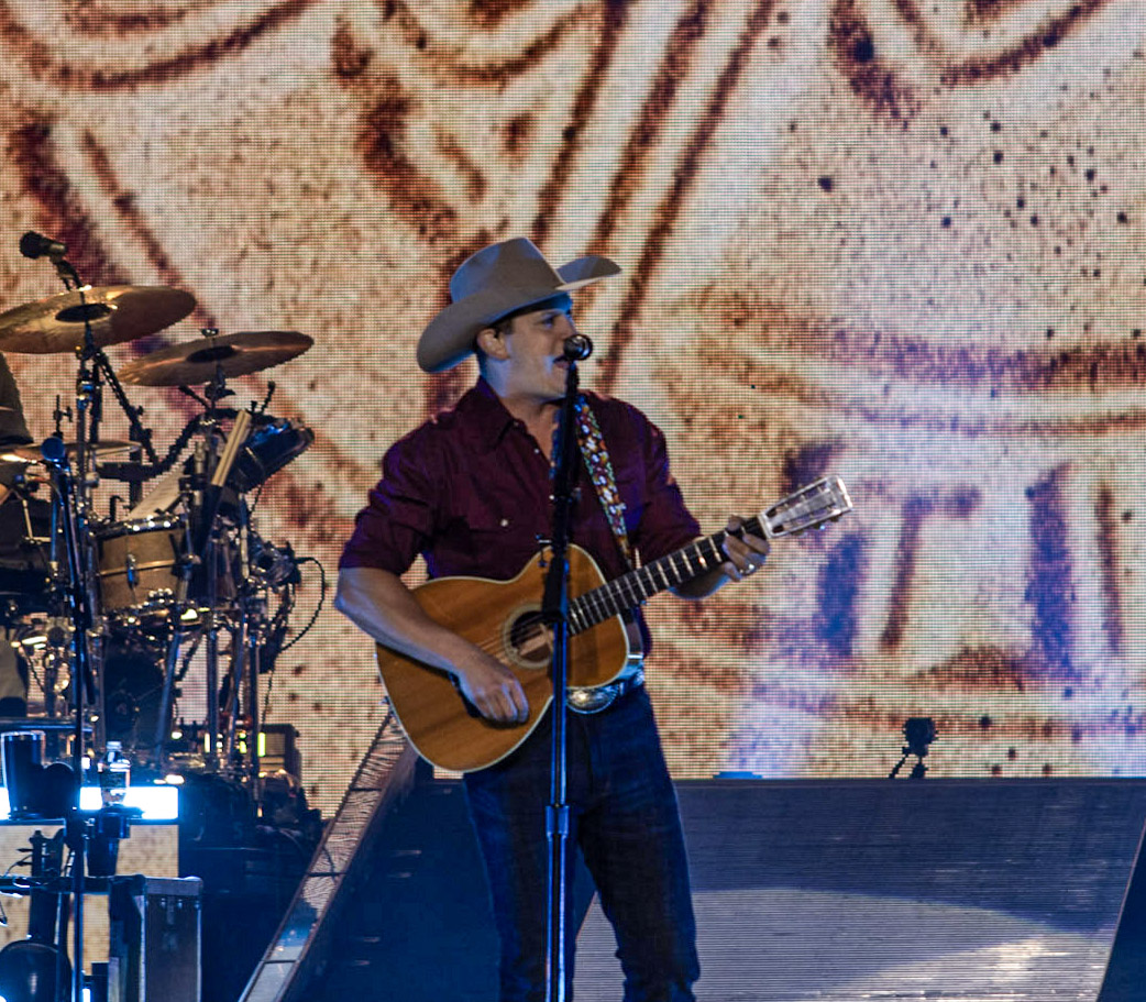 Mr. Saturday Night Brought the Vibes on Thursday at Hartford Healthcare Amphitheater