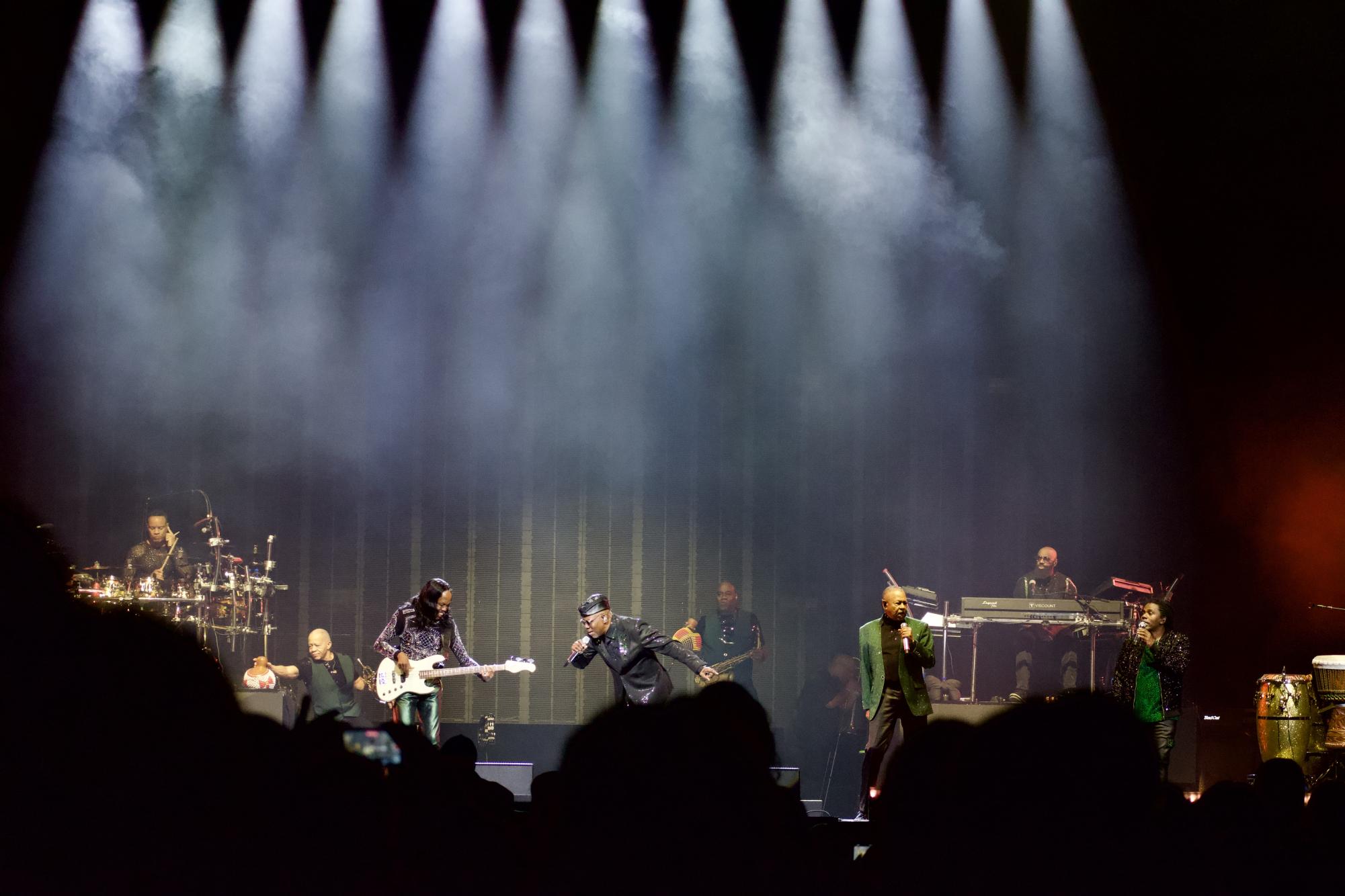 Earth, Wind & Fire Turned Mohegan Sun Into A Boogie Wonderland