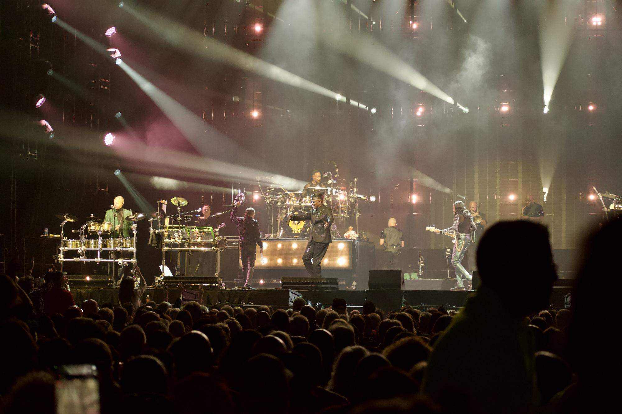Earth, Wind & Fire Turned Mohegan Sun Into A Boogie Wonderland