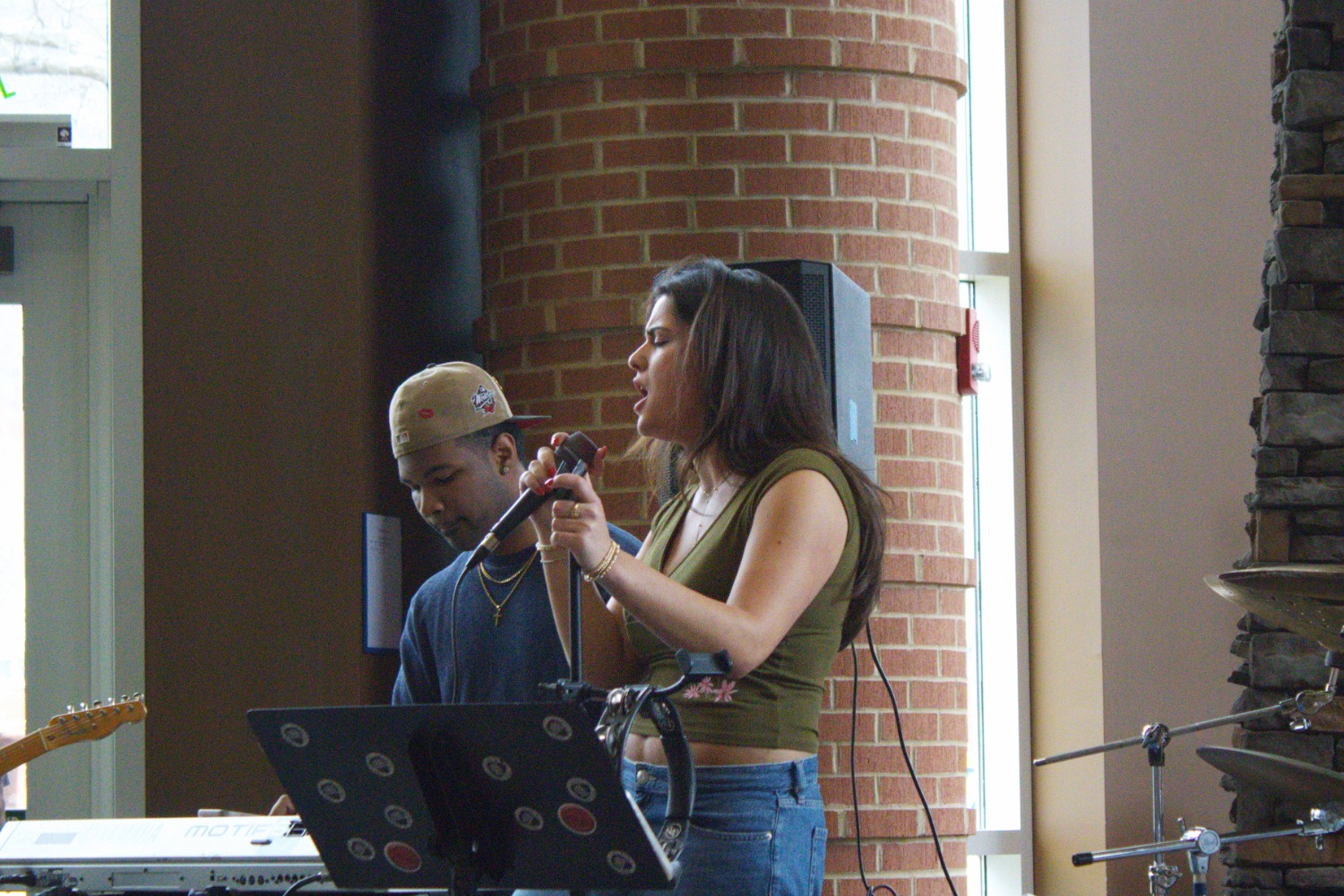 Area Code Rocks Tunes at Noon in the Quinnipiac Piazza