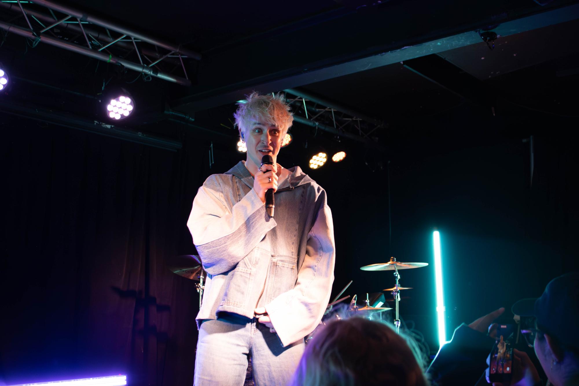 "Everything Sucks," But vaultboy's Concerts Don't!
