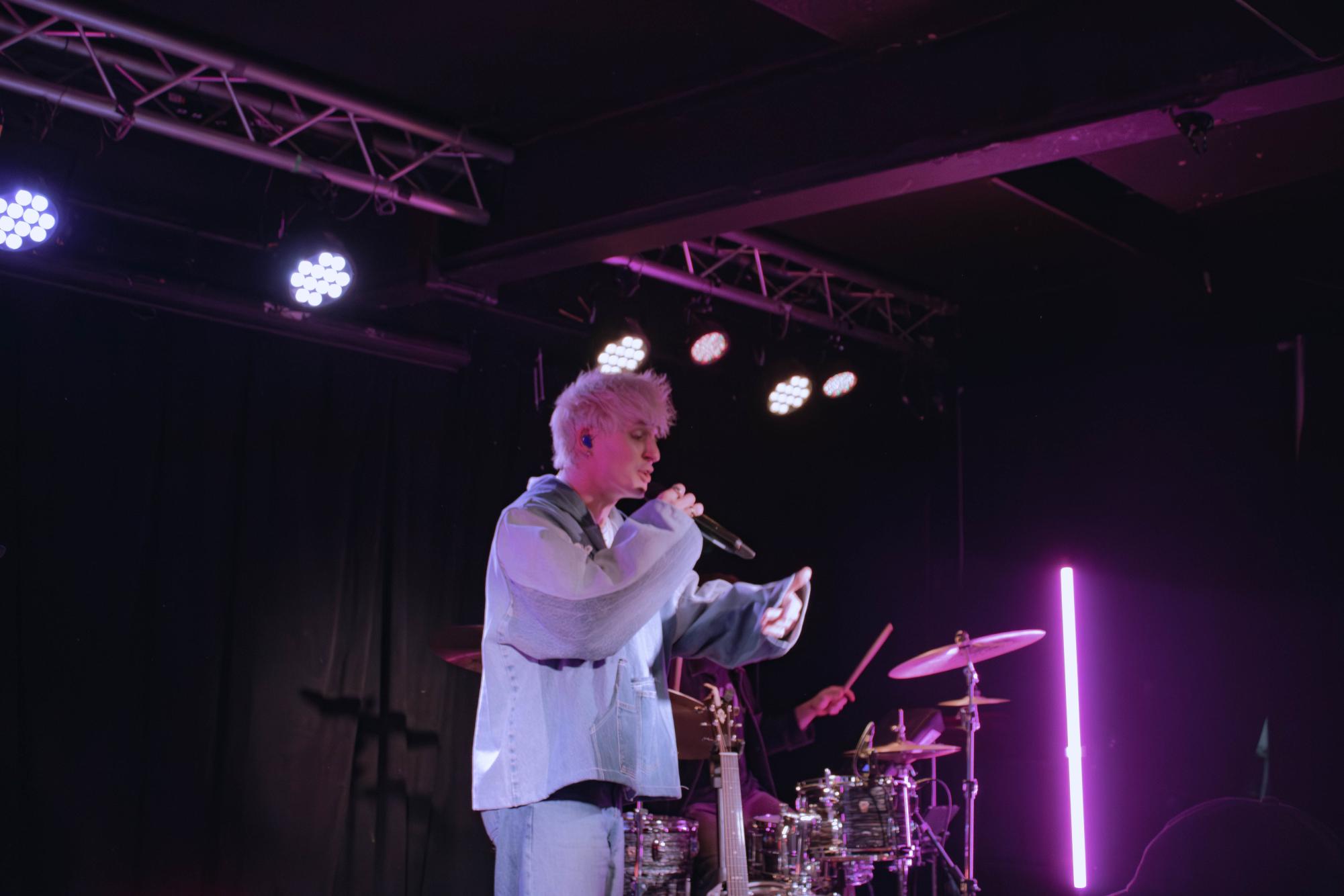"Everything Sucks," But vaultboy's Concerts Don't!