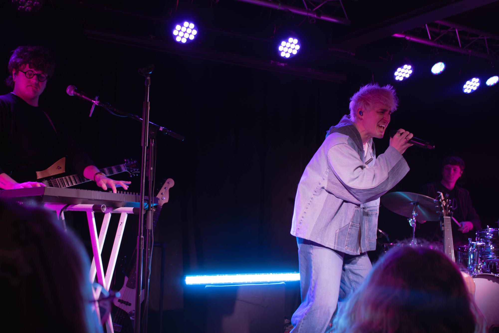 "Everything Sucks," But vaultboy's Concerts Don't!