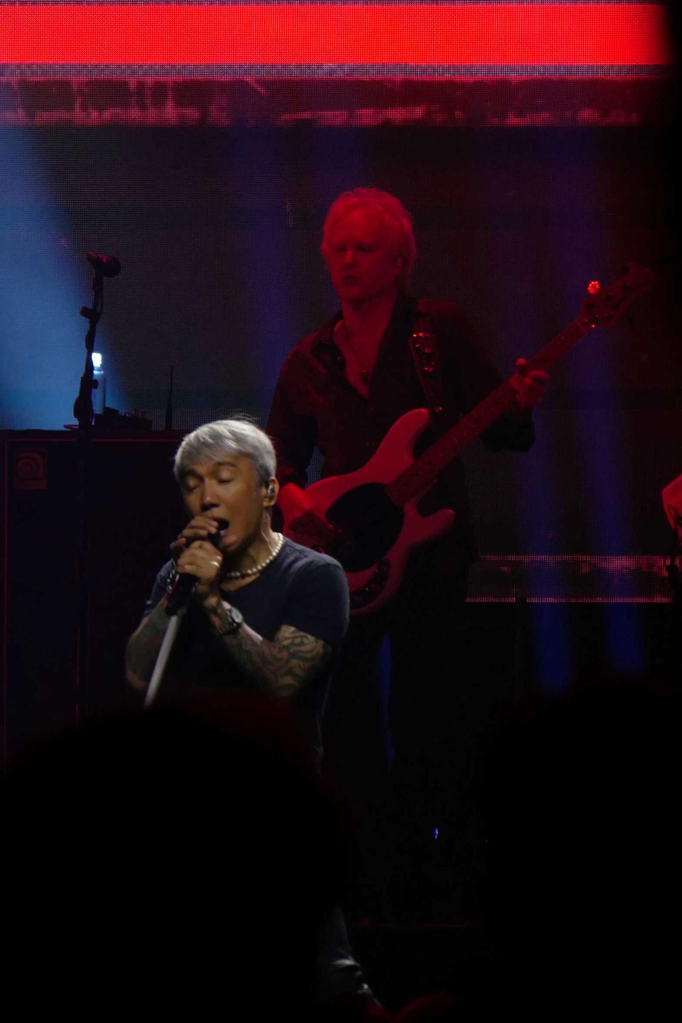 "After All These Years" Journey still rocked the crowd at People's Bank Arena