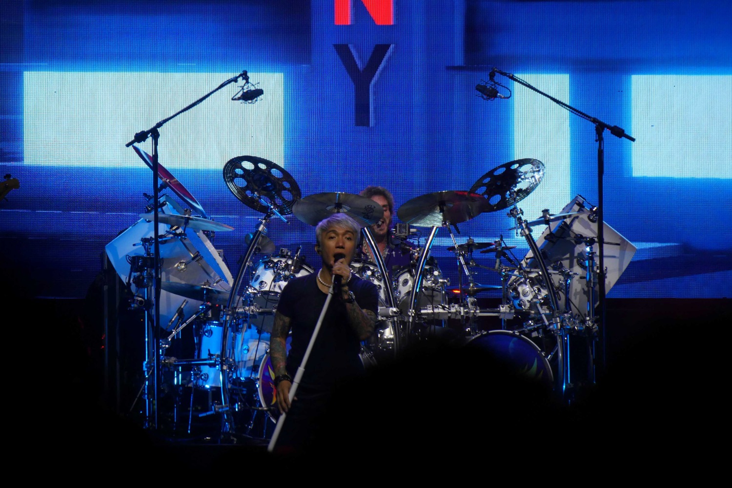 "After All These Years" Journey still rocked the crowd at People's Bank Arena