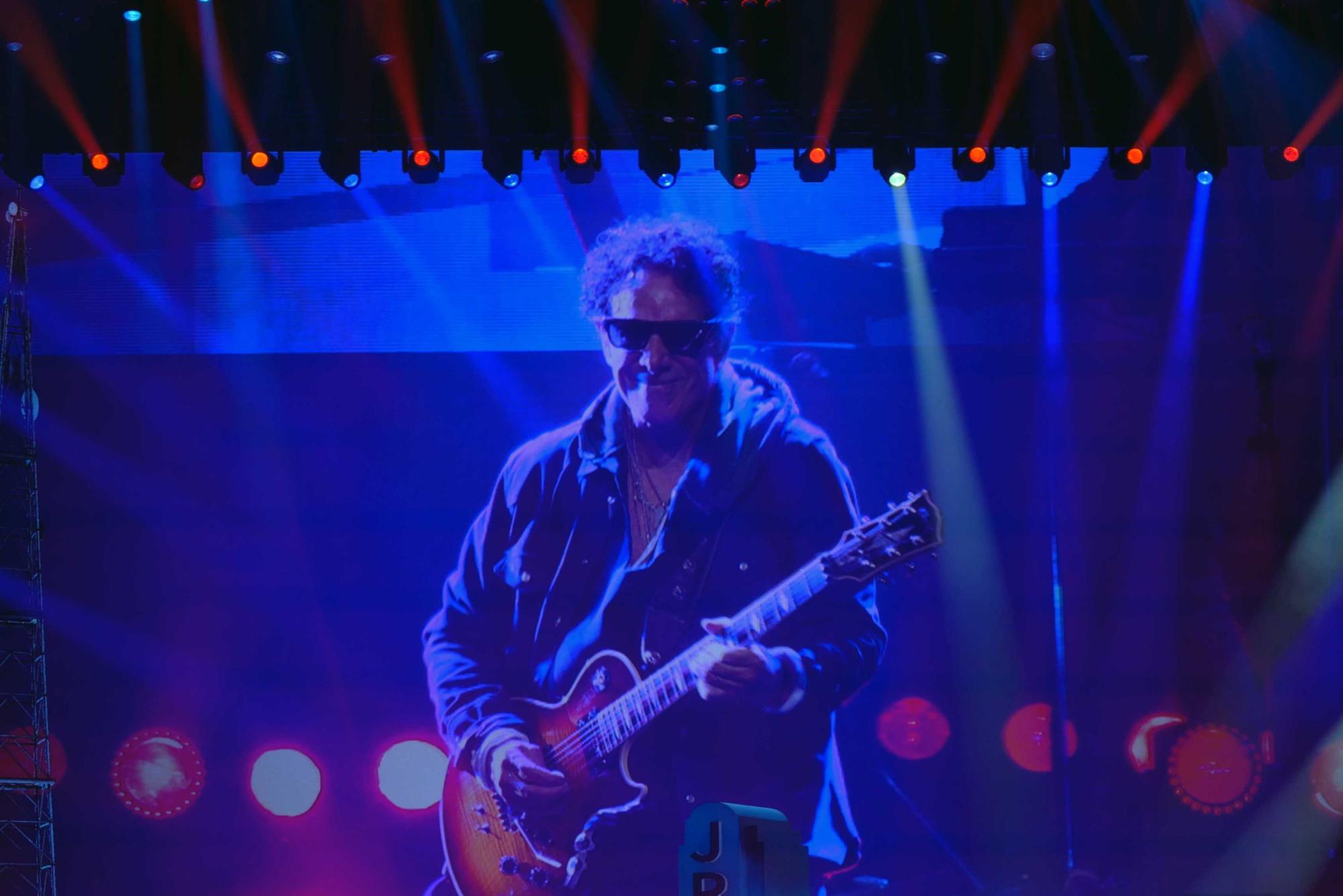 "After All These Years" Journey still rocked the crowd at People's Bank Arena
