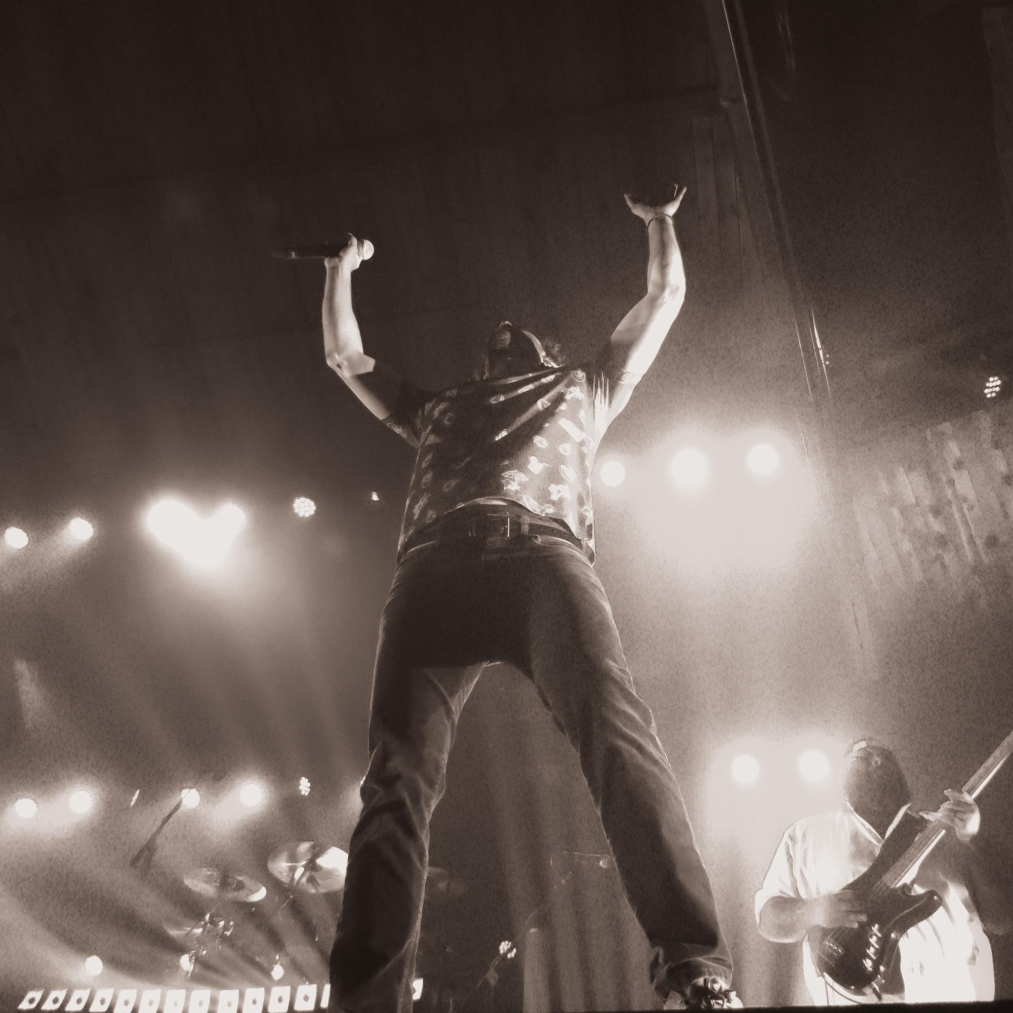 Dance Gavin Dance owned the night Toyota Oakdale Theater